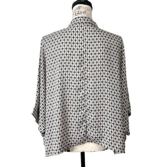 Bryn Walker Joe Shirt Top Button-Up Boxy Black White Geometric Womens Size M - Picture 4 of 10
